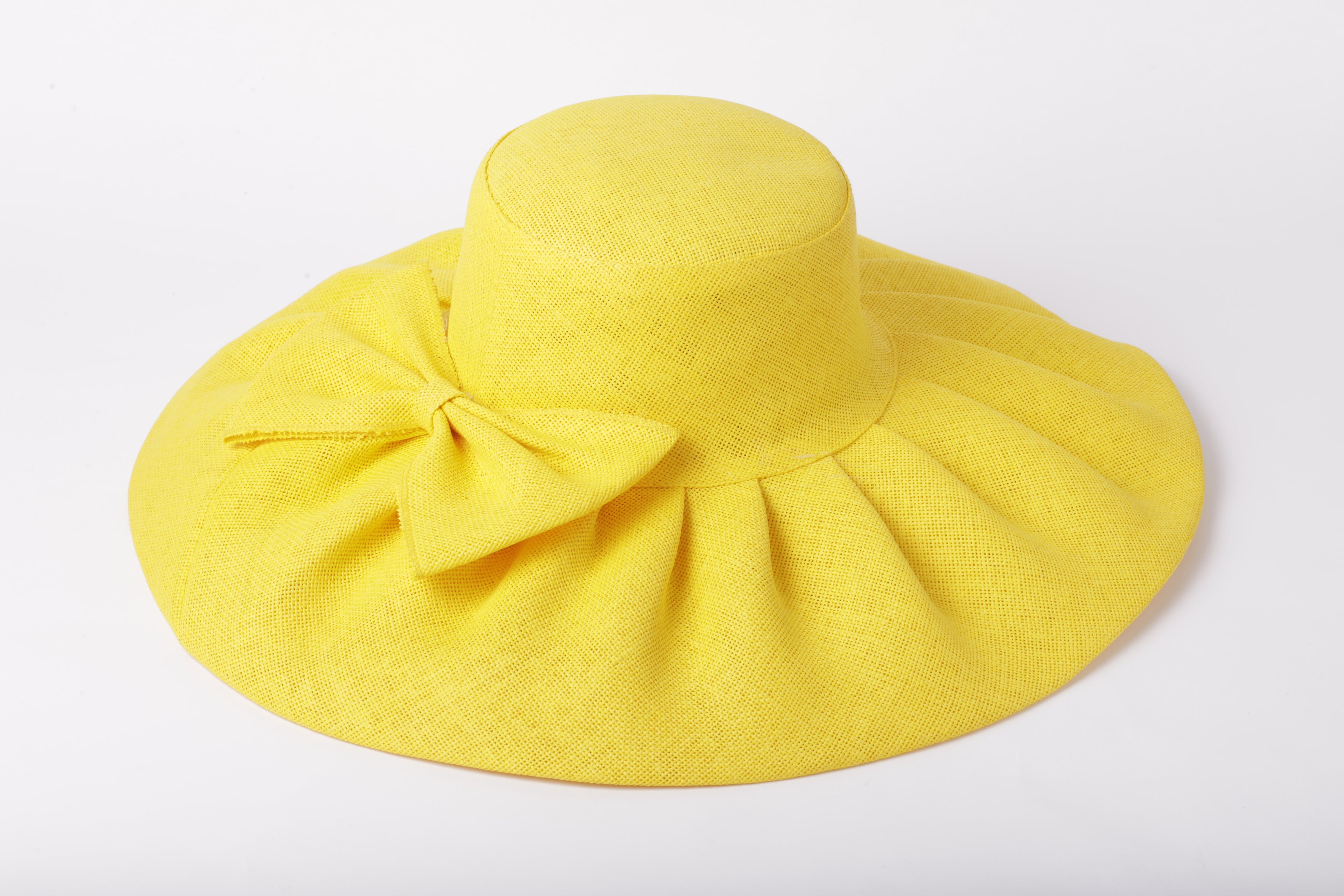 Cappello di paglia floscio con fiocco