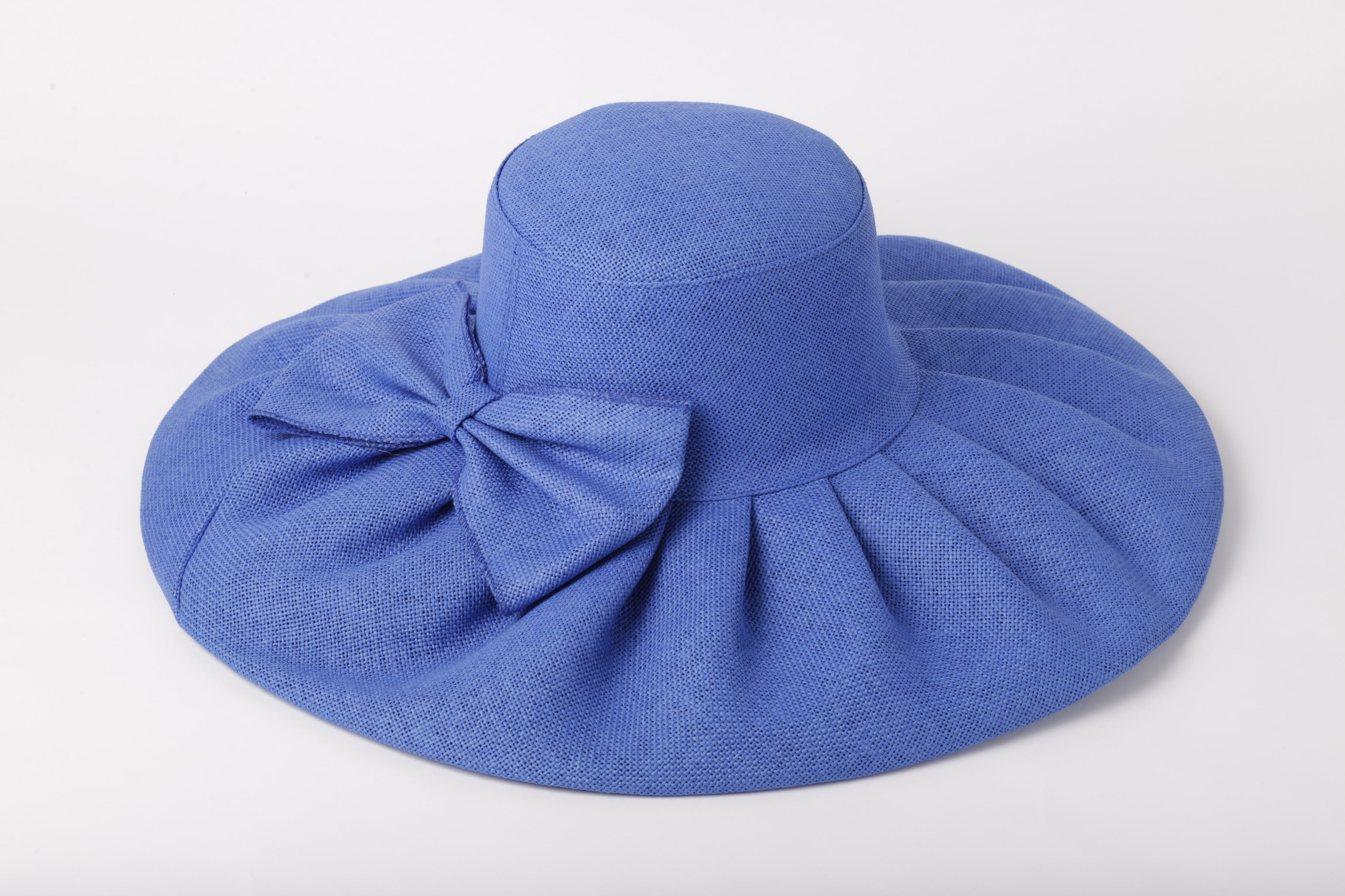 Cappello di paglia floscio con fiocco