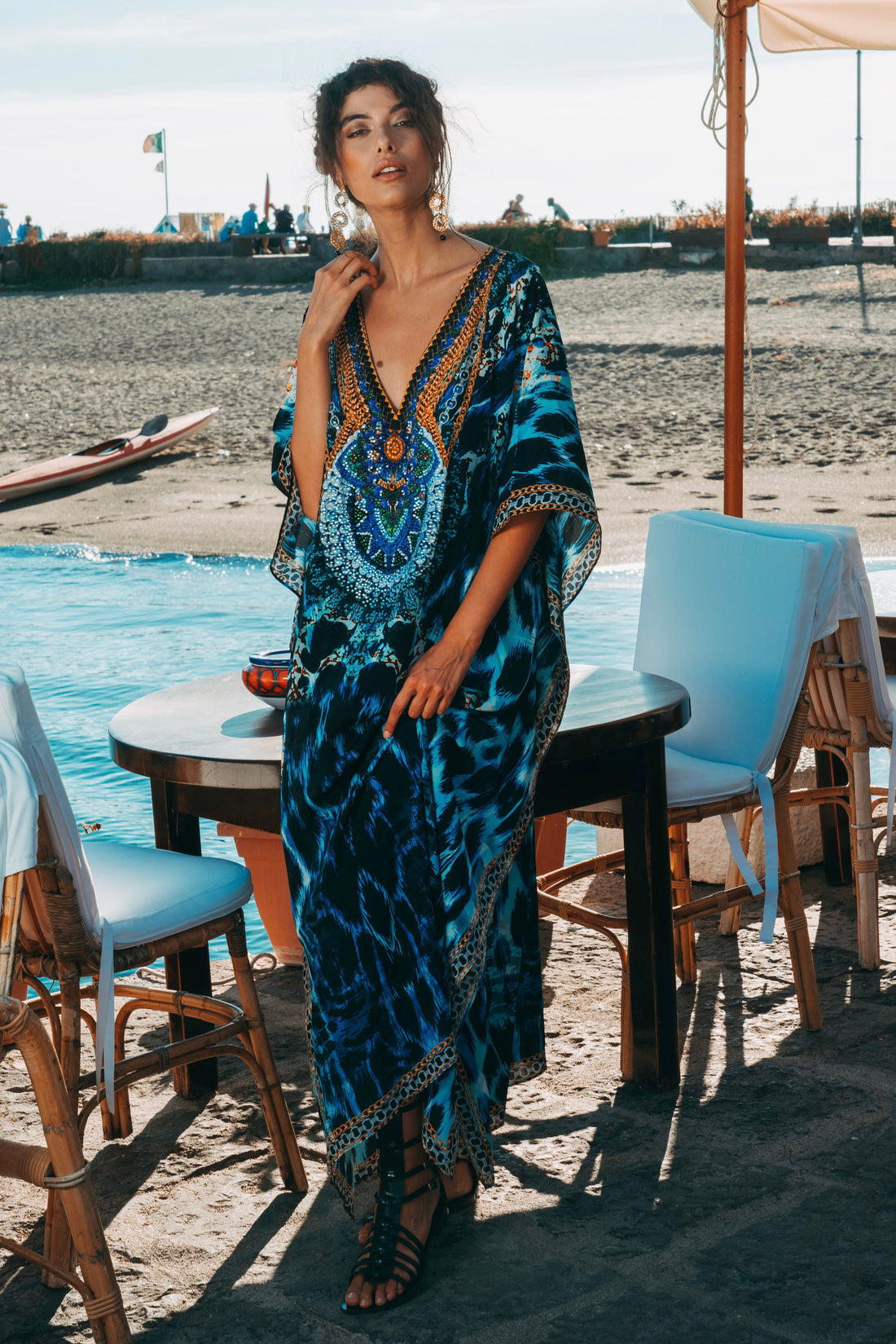 Caftano In Pura Seta Con Borchie