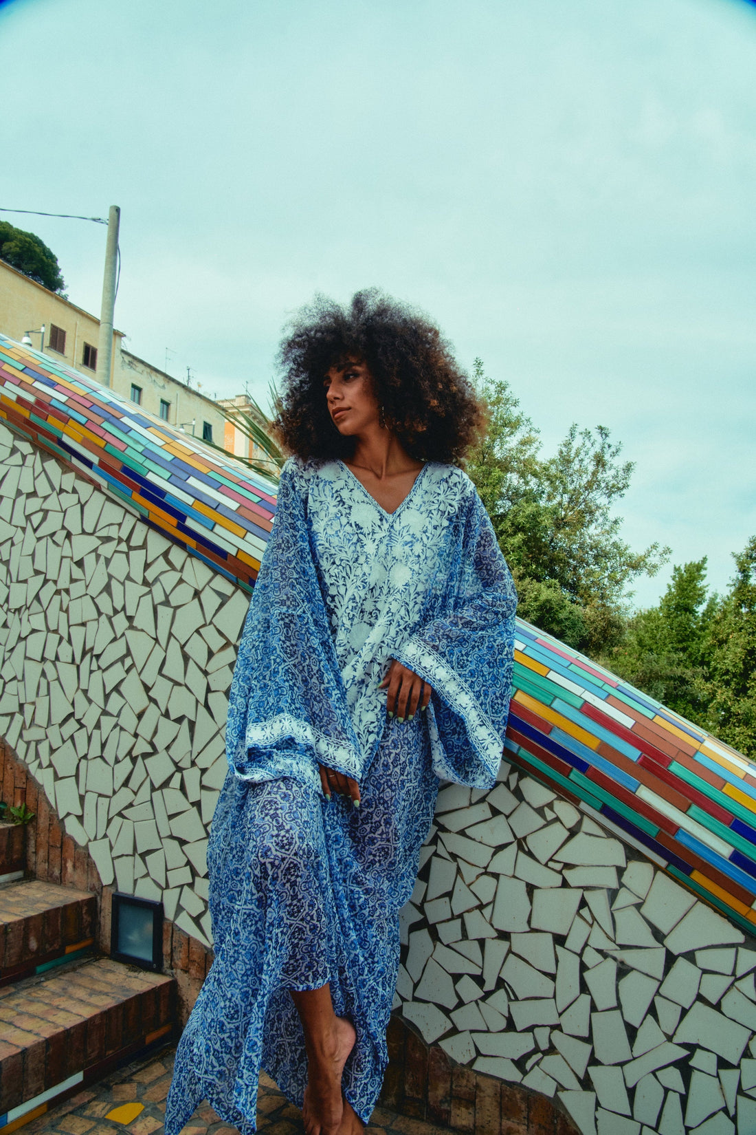 Caftano ricamato in chiffon di seta