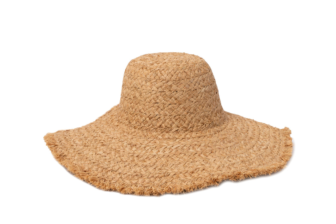 Cappello di paglia con bordo sfrangiato intrecciato naturale