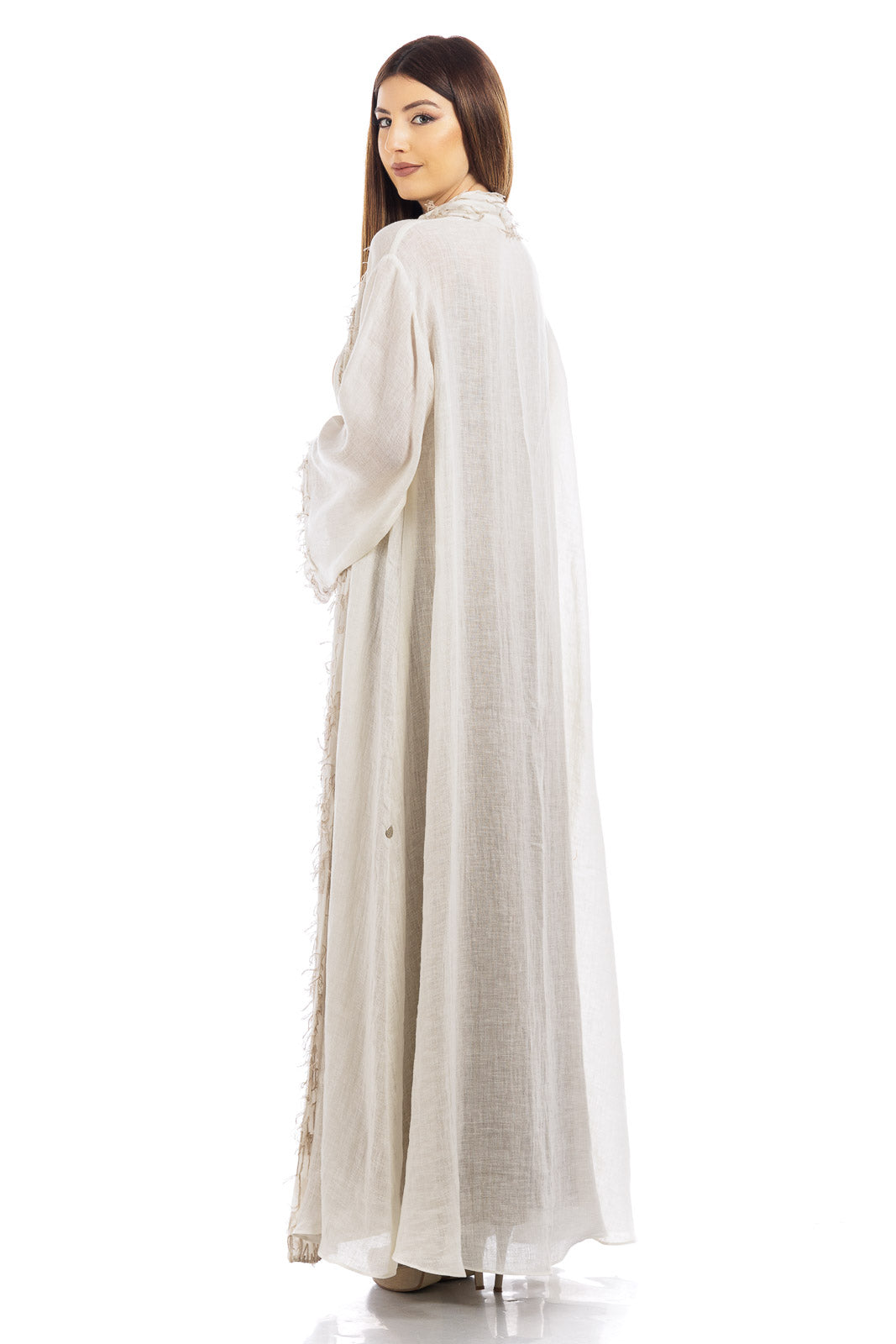 Abaya in lino con dettagli in piuma