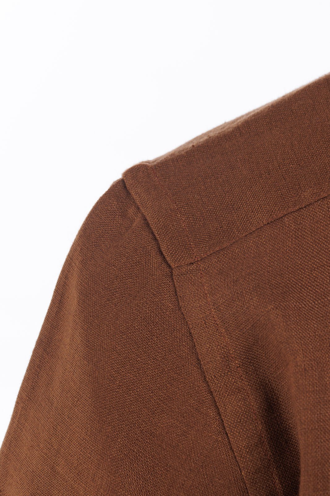 Camicia in lino con bottoni a metà spacco