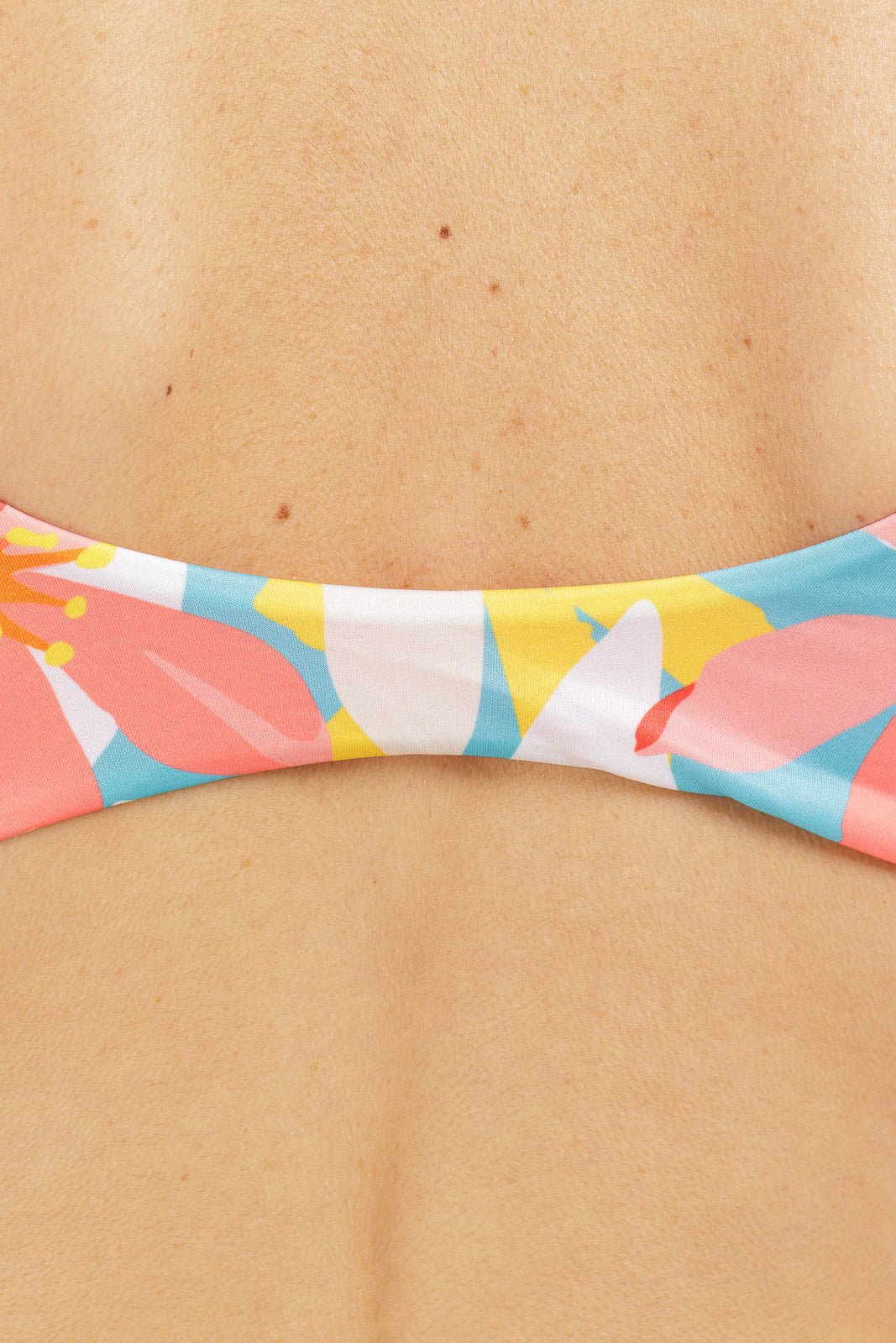 Bikini con scollo profondo pastello