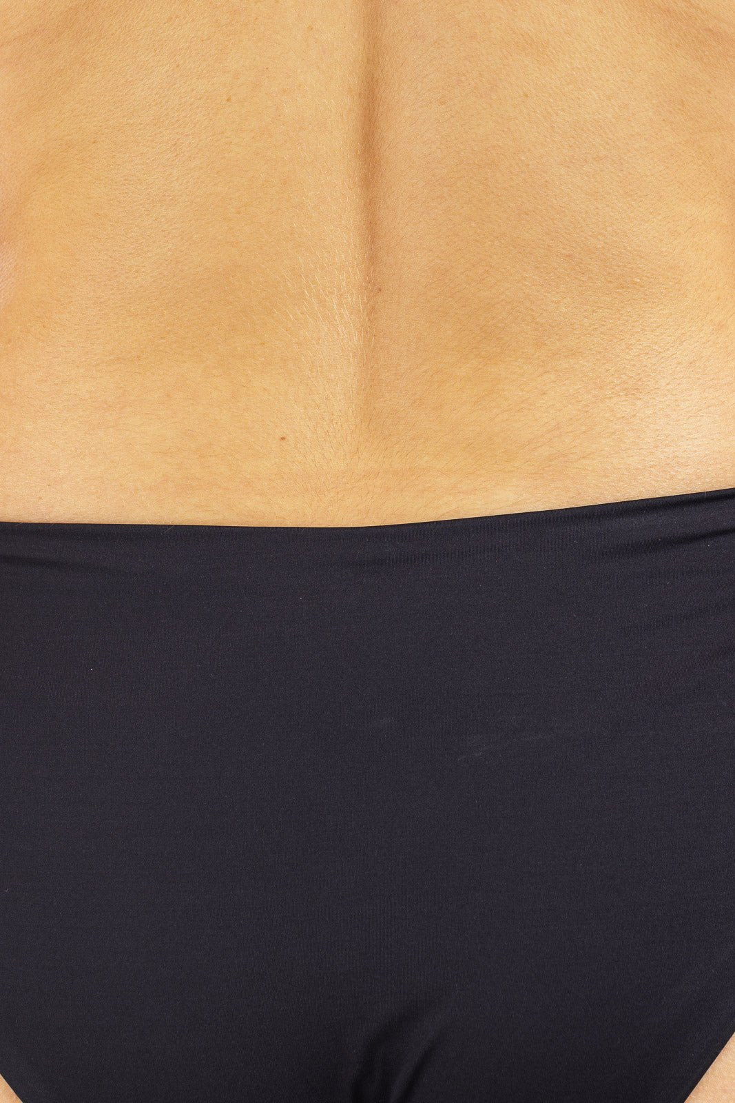 Bikini con nodo frontale in tinta unita