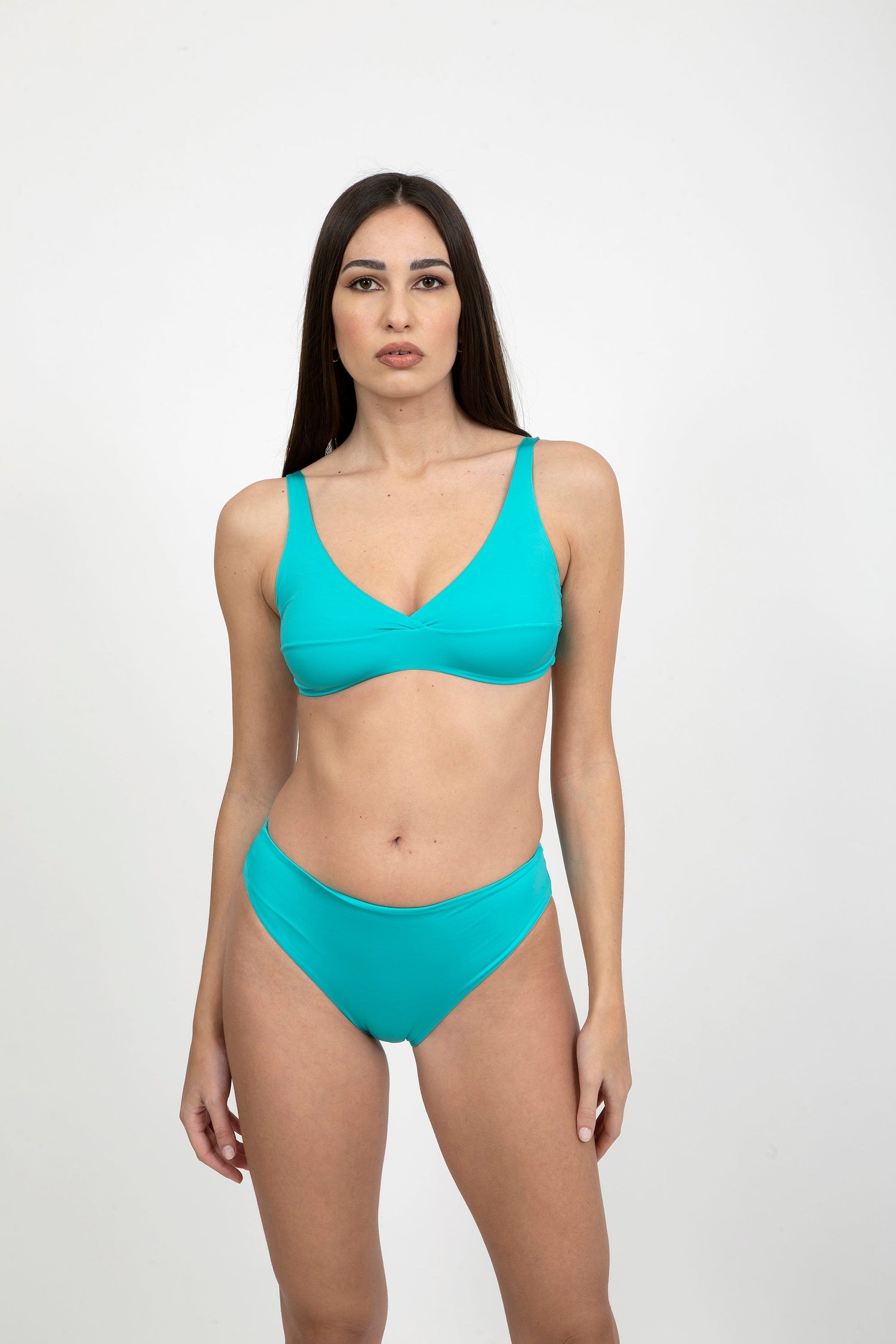 Bikini con nodo frontale in tinta unita