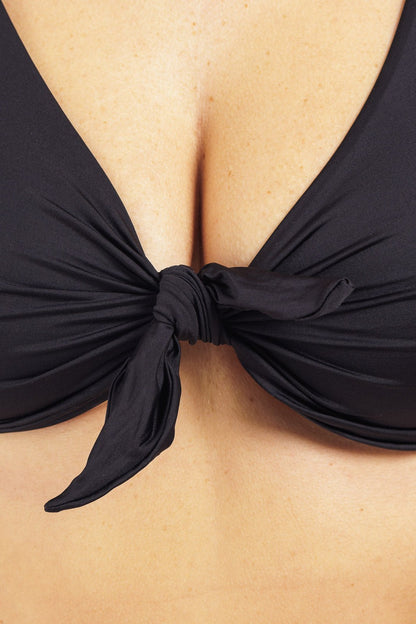 Bikini con nodo frontale in tinta unita