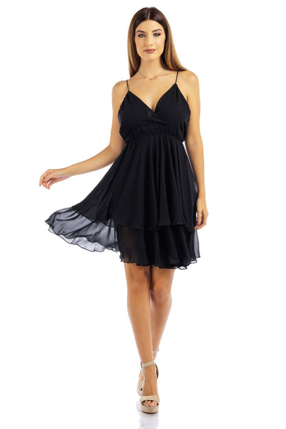 Abito corto in chiffon con cinturino in tinta unita