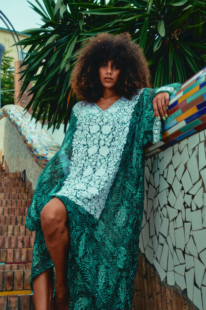 Caftano ricamato in chiffon di seta