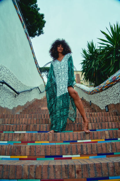 Caftano ricamato in chiffon di seta